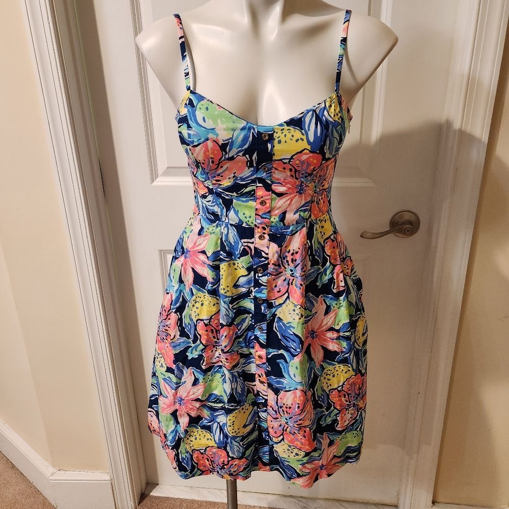 Lilly Pulitzer size 0 summer dress with pockets